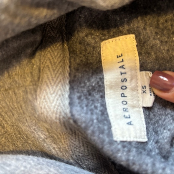 Aeropostale Gray Fitted Long Sleeve Sweatshirt - Picture 3 of 3